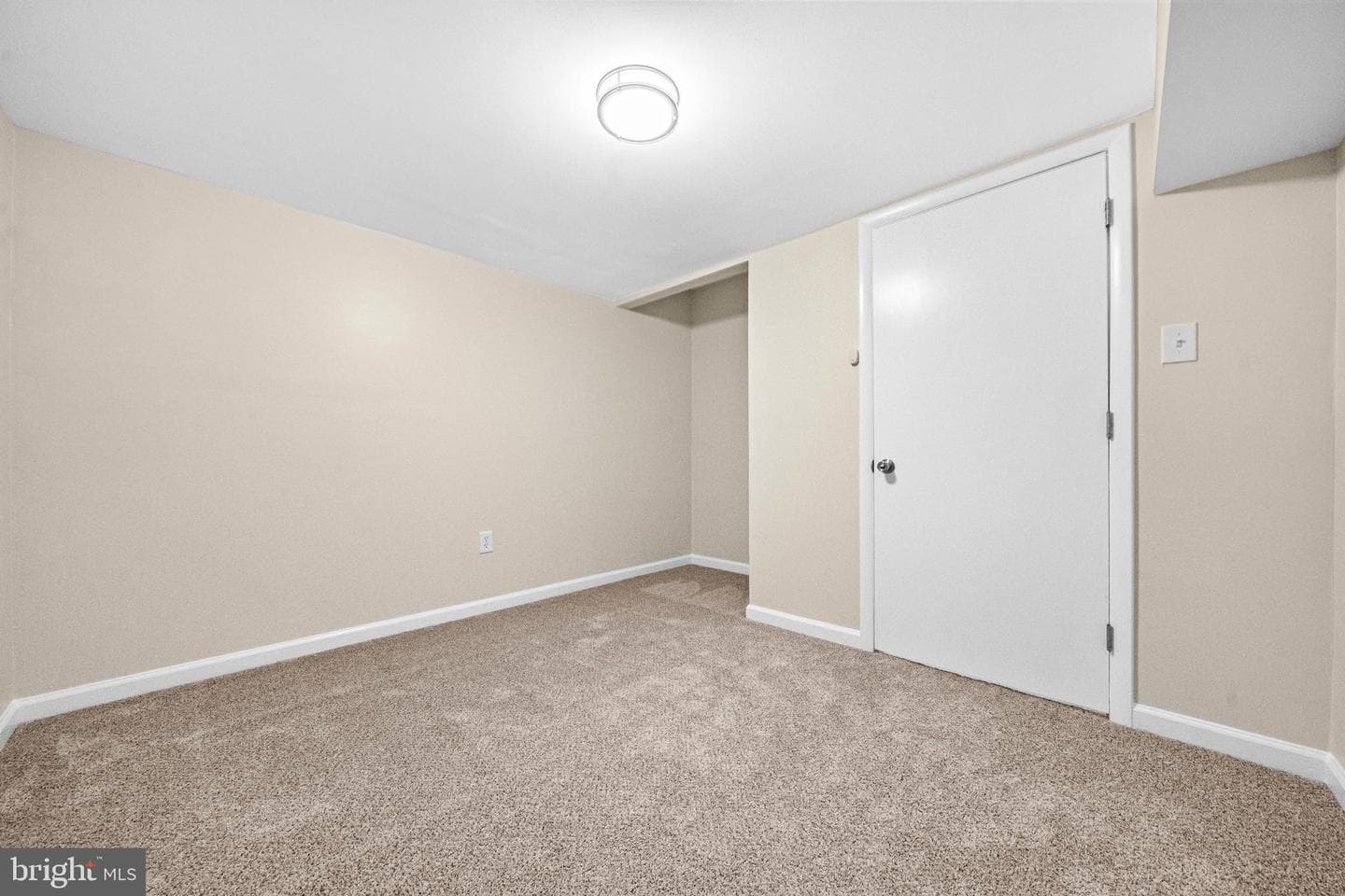 7818 Briardale Terrace photo 32