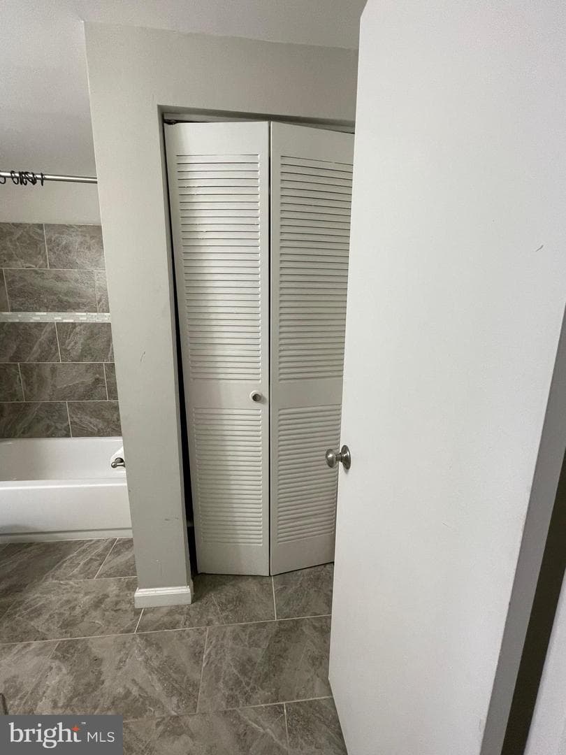 20503 Strath Haven Drive photo 37