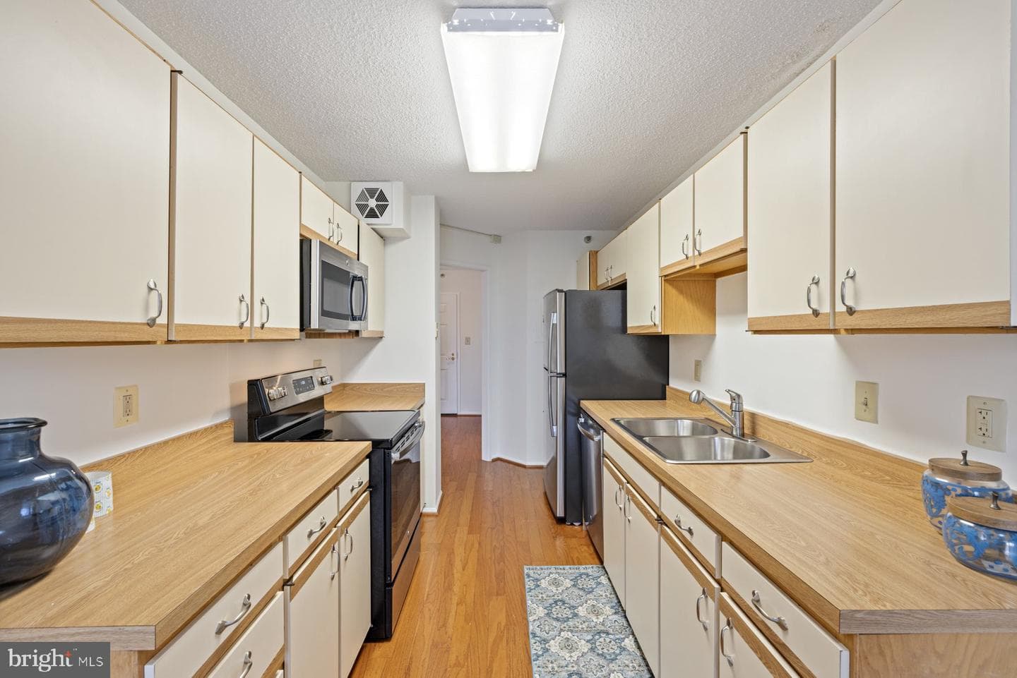 15107 Interlachen Drive #2-801 photo 14