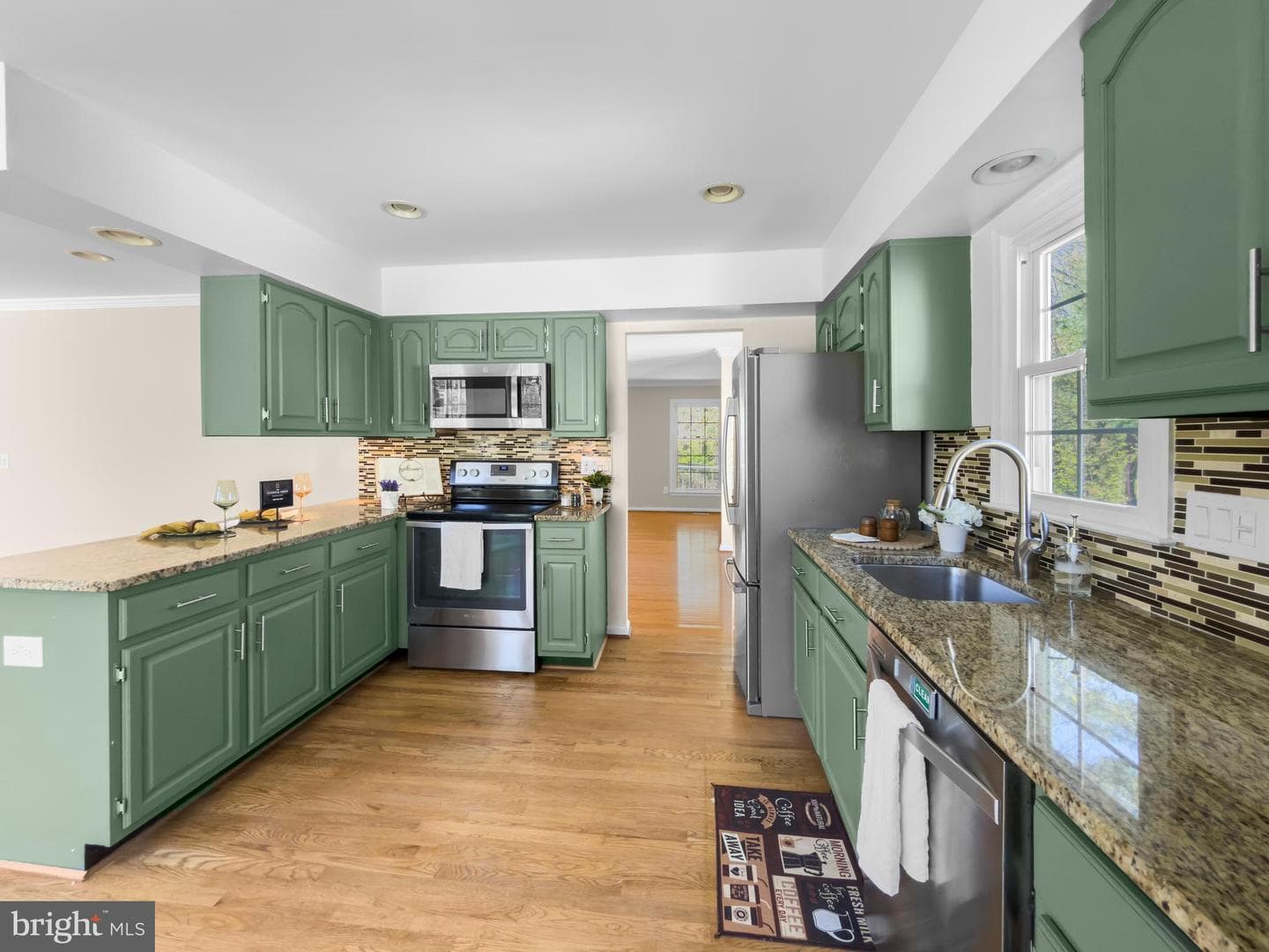 700 Beacon Hill Terrace photo 15