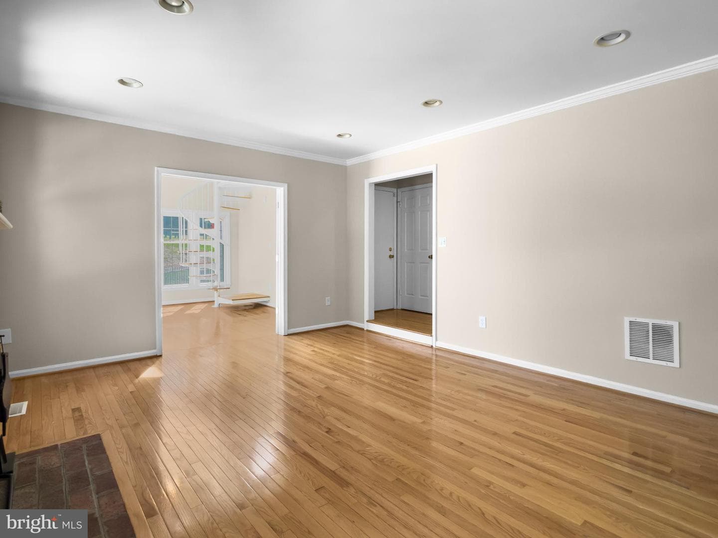 700 Beacon Hill Terrace photo 21
