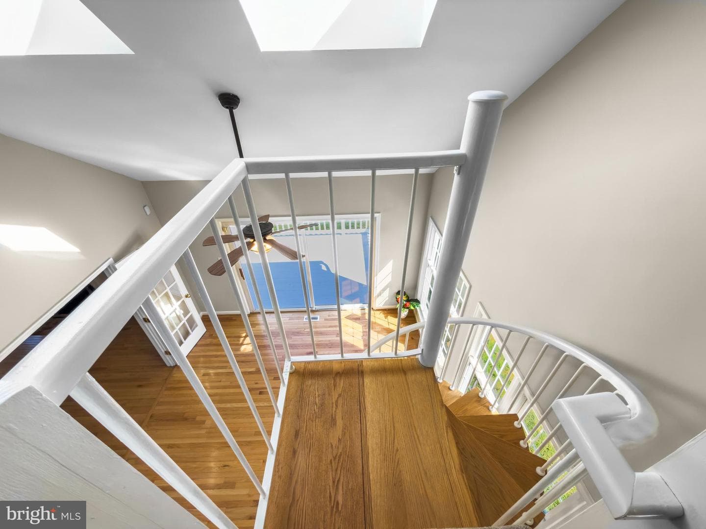 700 Beacon Hill Terrace photo 38