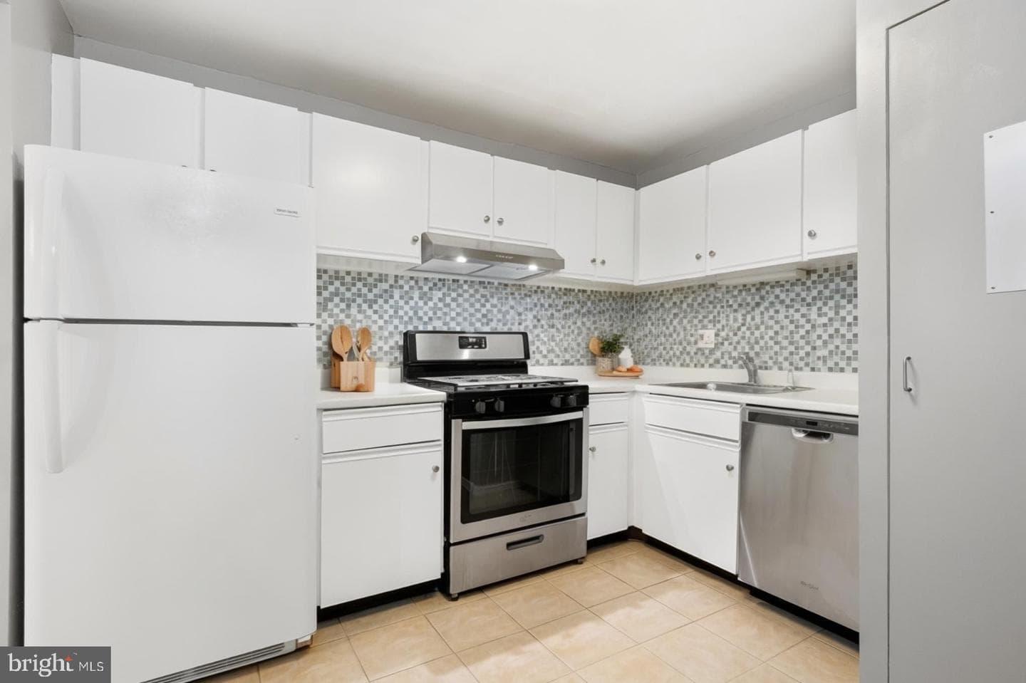 18927 Mills Choice Road #6 photo 11