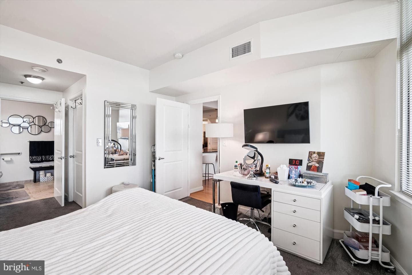 5750 Bou Avenue #601 photo 23