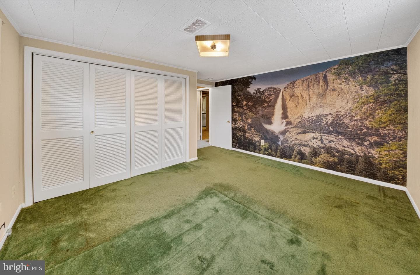 1030 Cresthaven Drive photo 20