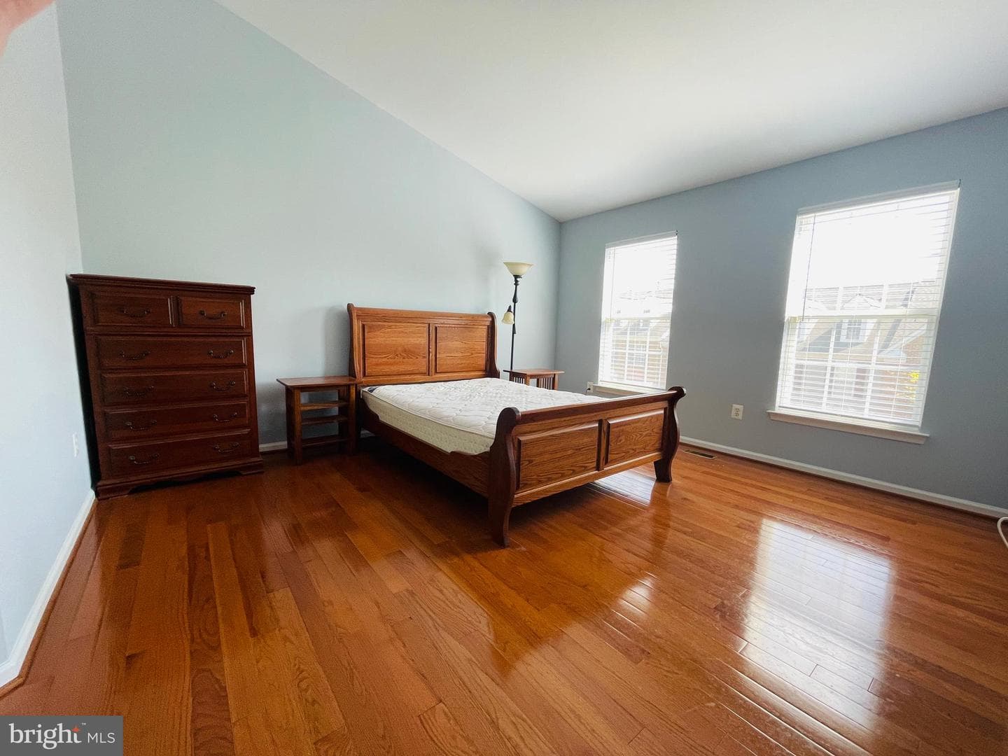 461 Clayhall Street photo 20