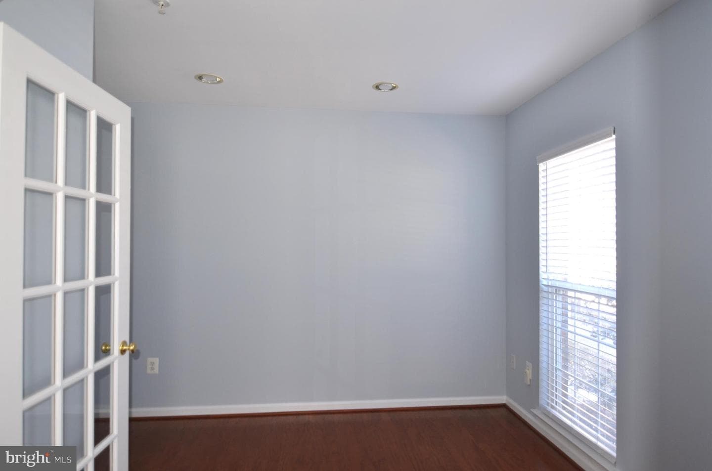 461 Clayhall Street photo 6