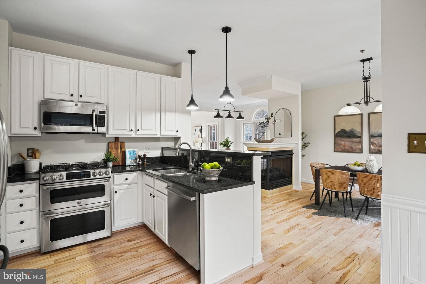 2028 Ashleigh Woods Court photo 8