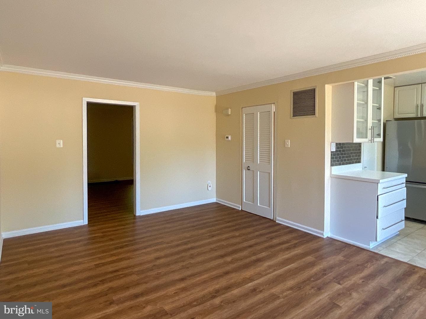 9040 Centerway Road photo 13