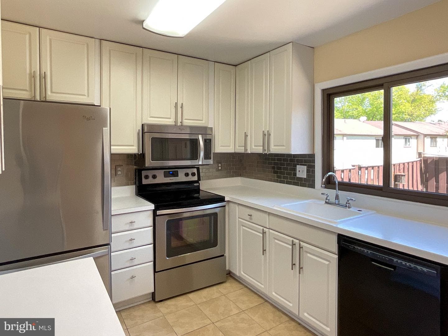 9040 Centerway Road photo 17