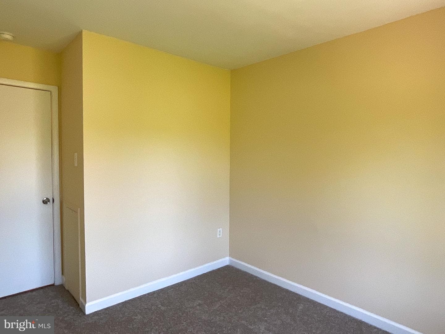 9040 Centerway Road photo 37