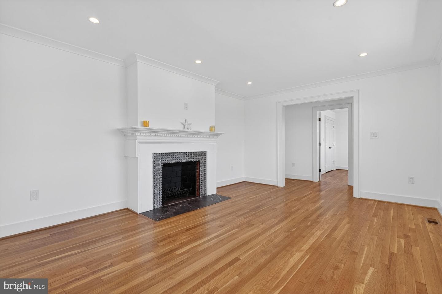 10224 Green Forest Drive photo 7