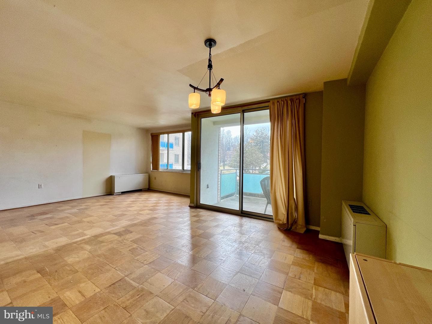 10201 Grosvenor Place #404 photo 6