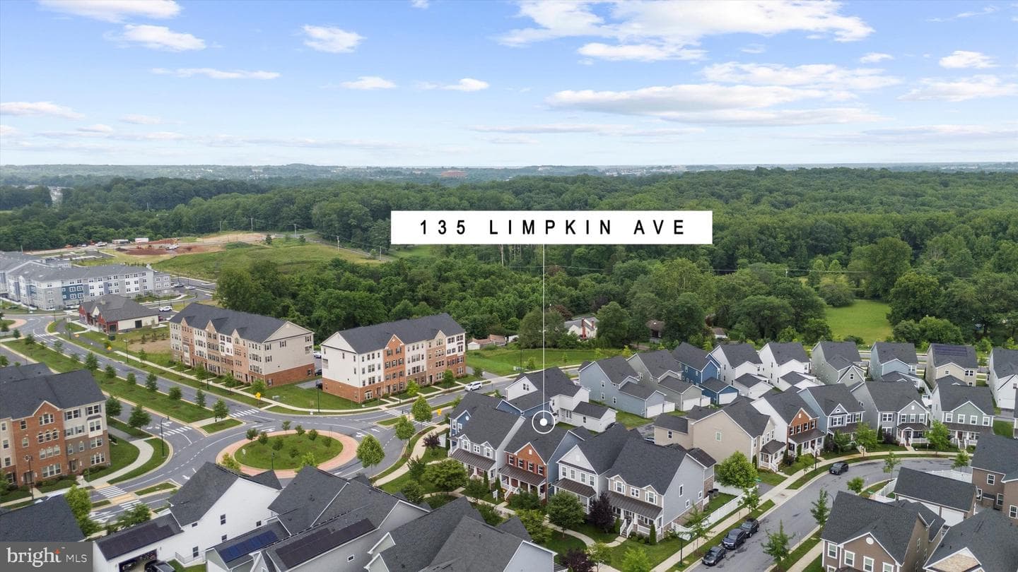 135 Limpkin Avenue photo 33