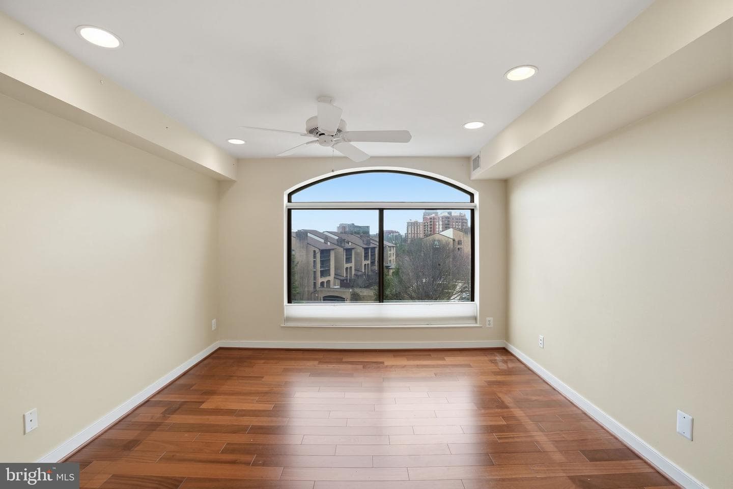 11400 Strand Drive #r-402 photo 29