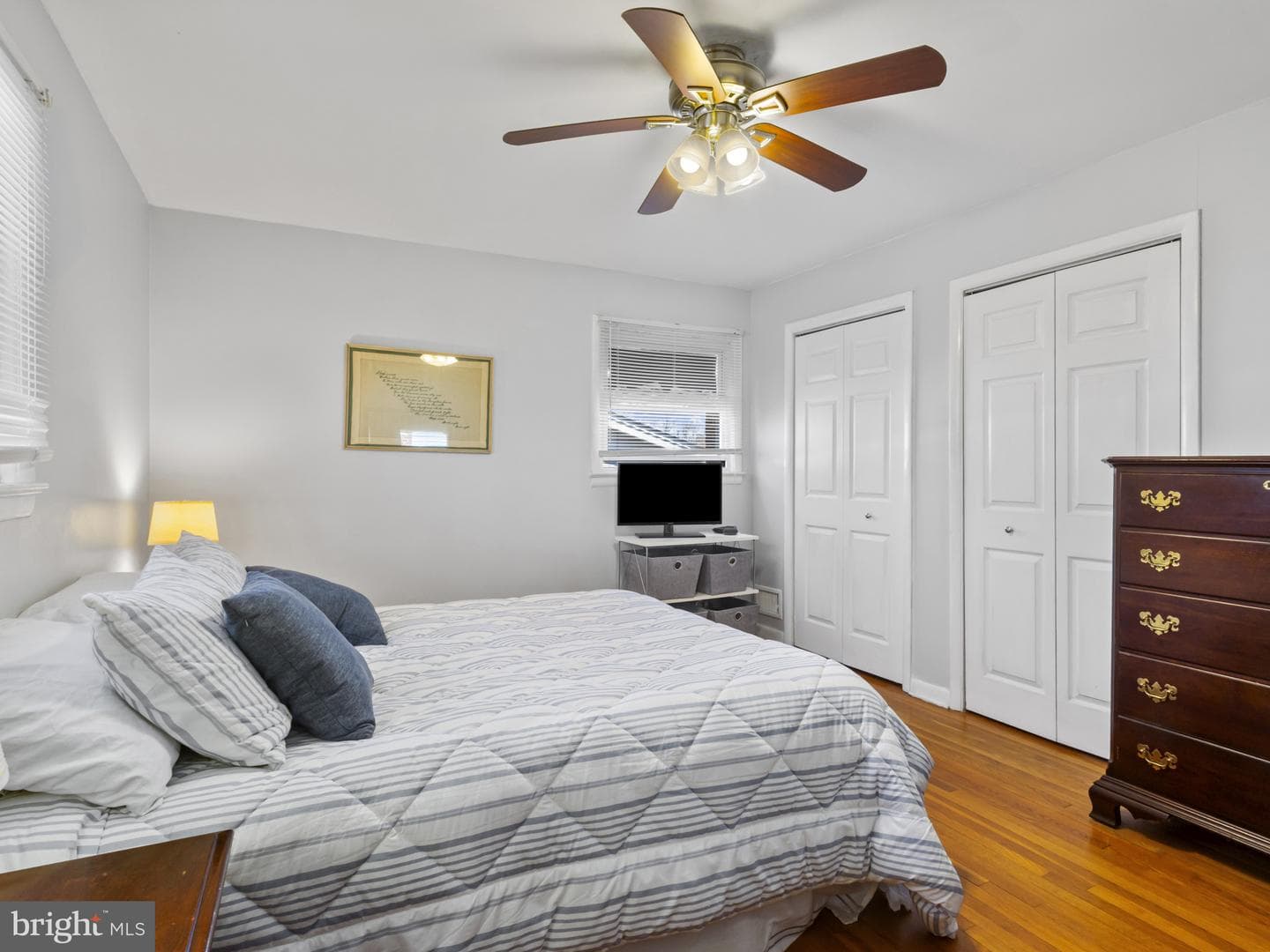 935 Loxford Terrace photo 17