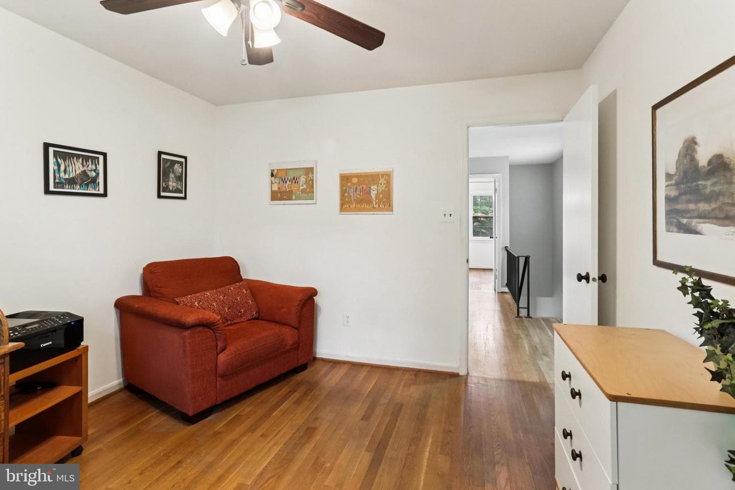 10233 Gainsborough photo 33