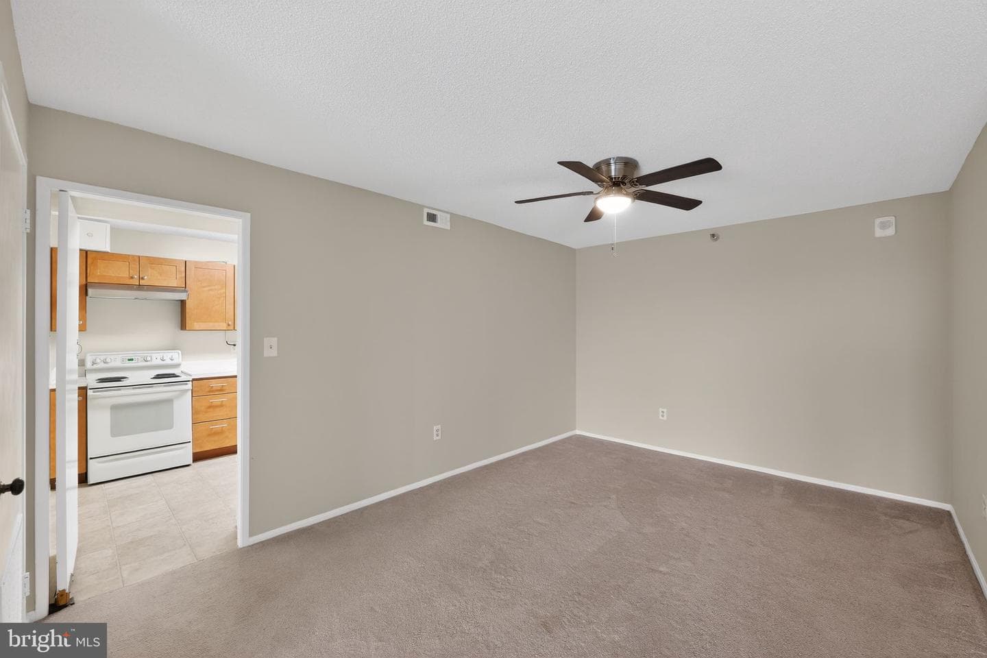 15107 Interlachen Drive #2-1022 photo 4