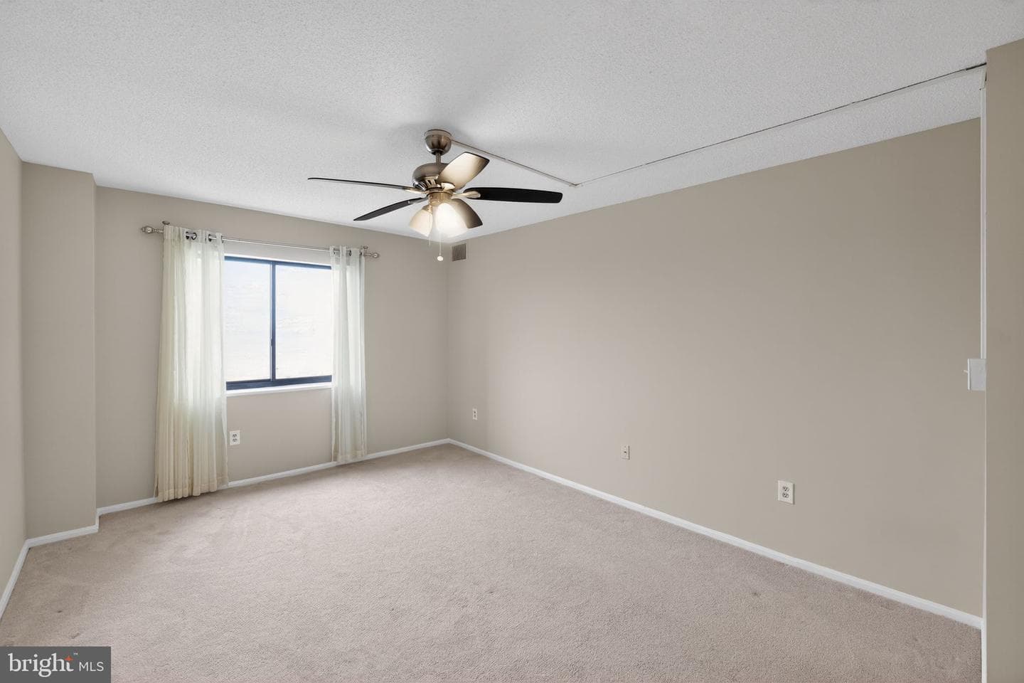 15107 Interlachen Drive #2-1022 photo 5
