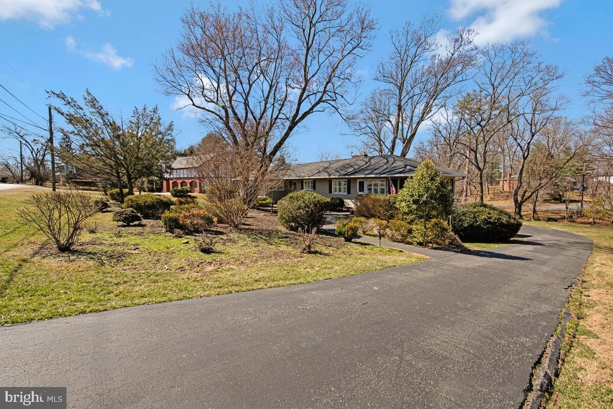13524 Sherwood Forest Drive photo 5