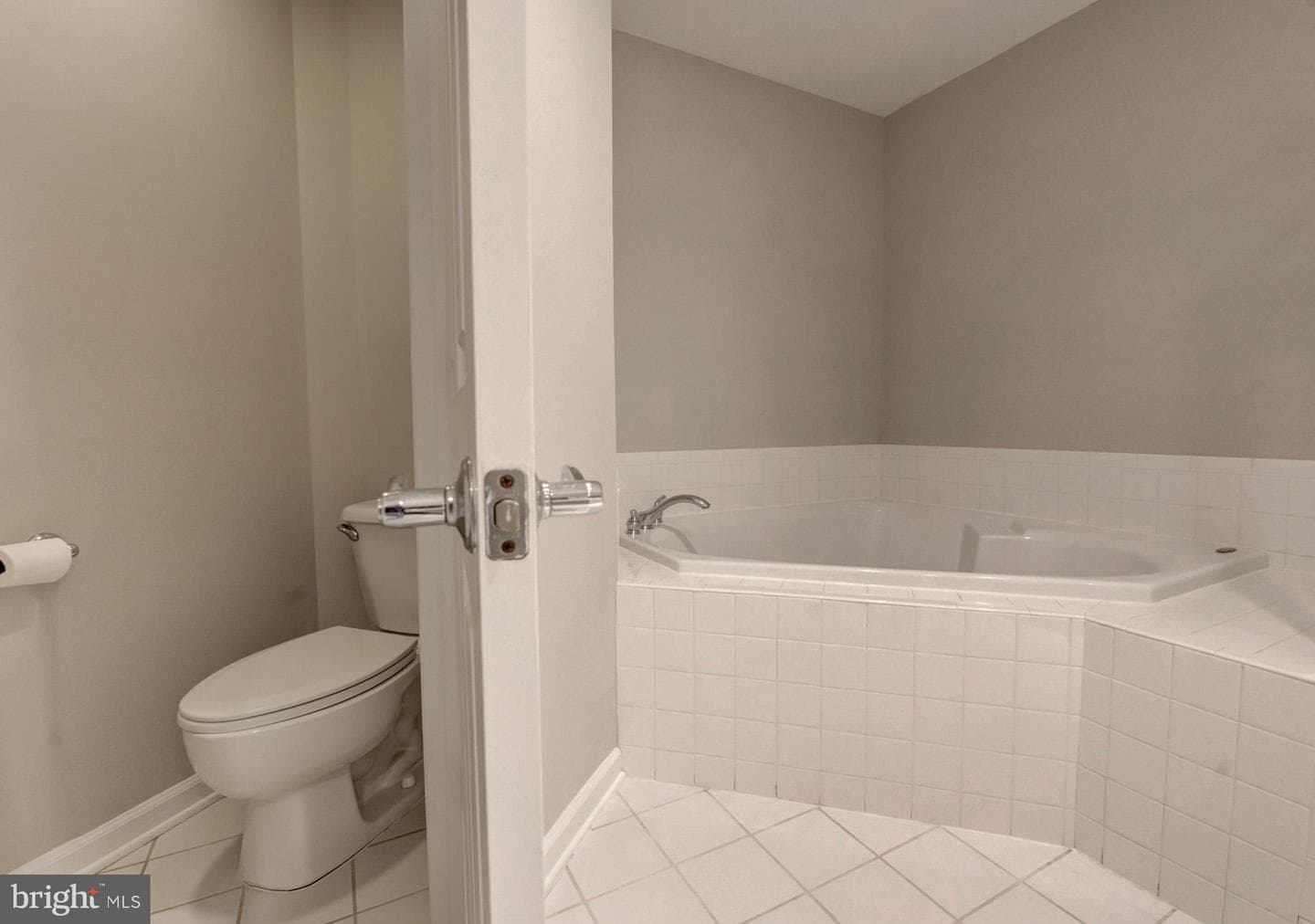 904 Oak Knoll Terrace photo 30