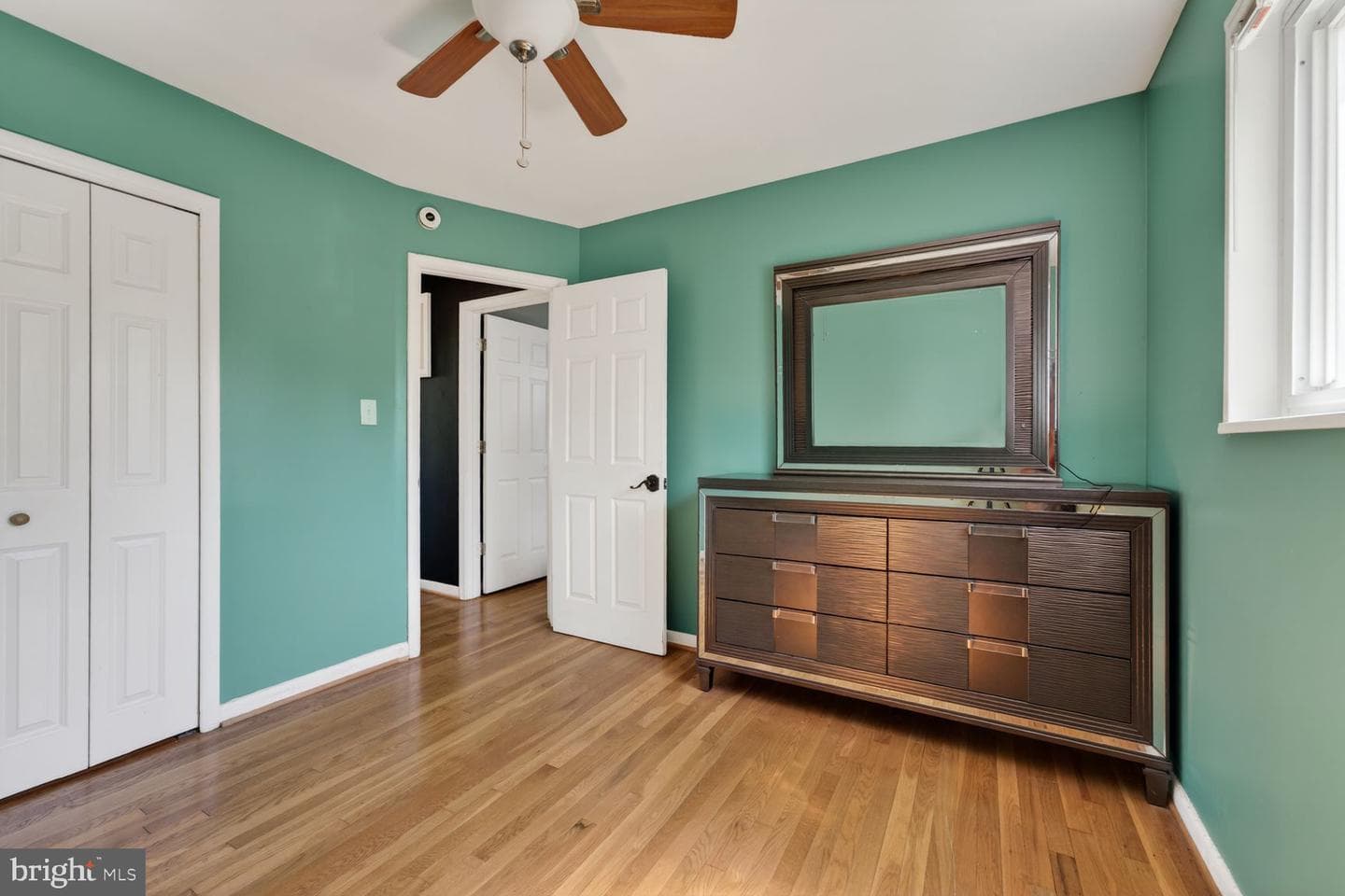 1104 Caddington Avenue photo 16