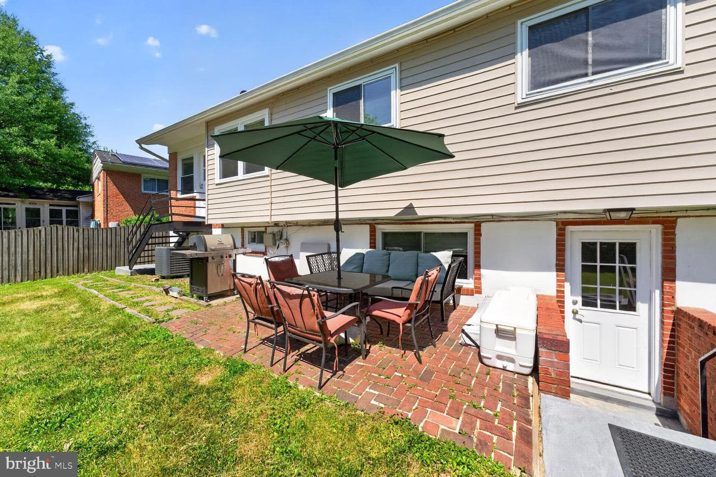 1104 Caddington Avenue photo 29