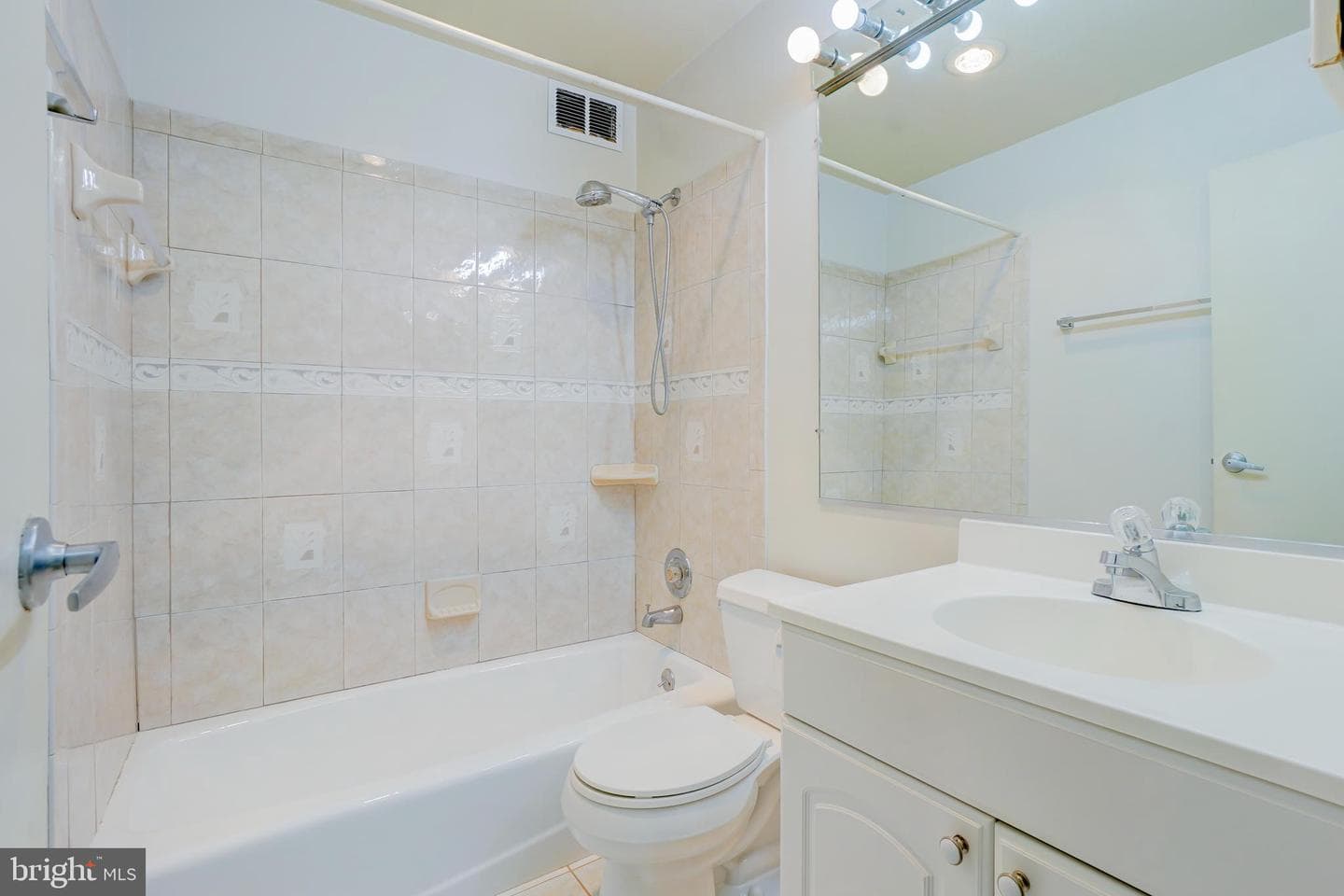 7400 Lakeview Drive #405 photo 17