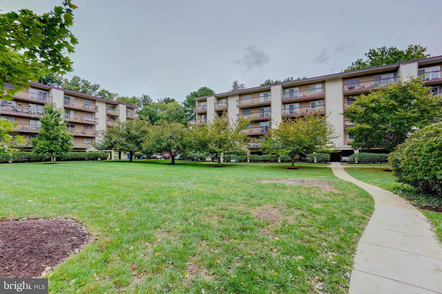 7400 Lakeview Drive #405 photo 25