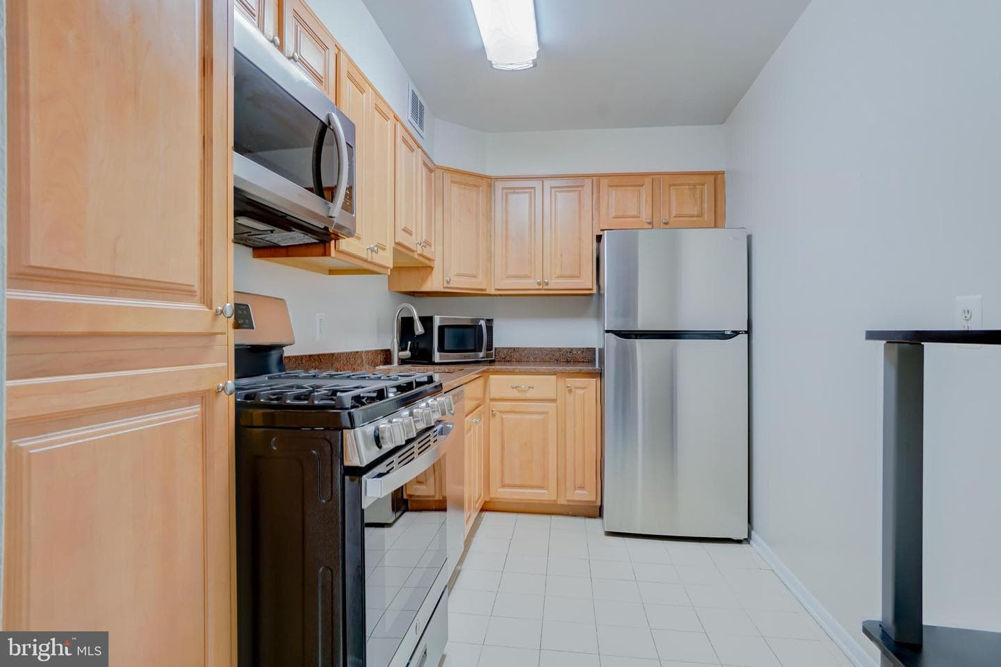 7400 Lakeview Drive #405 photo 9