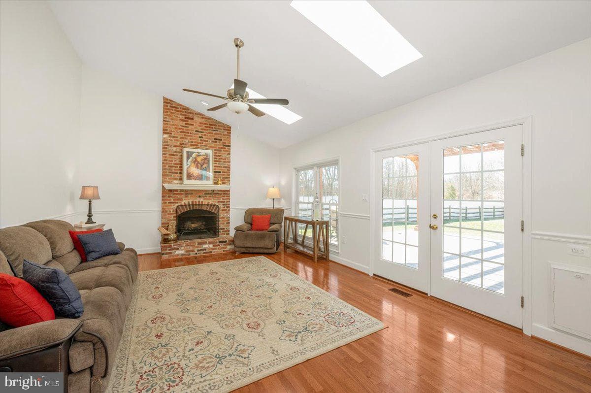 19716 Selby Avenue photo 26