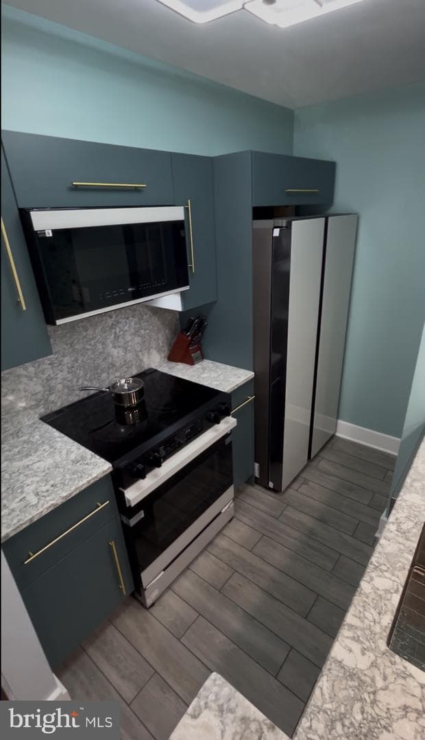 9712 Hellingly Place #209 photo 14