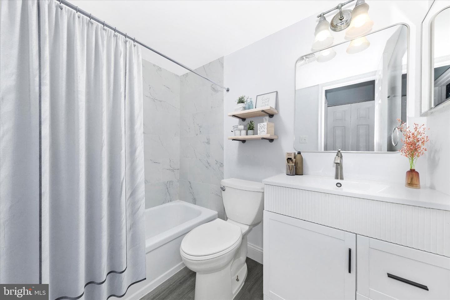 884 College Parkway #201 photo 28