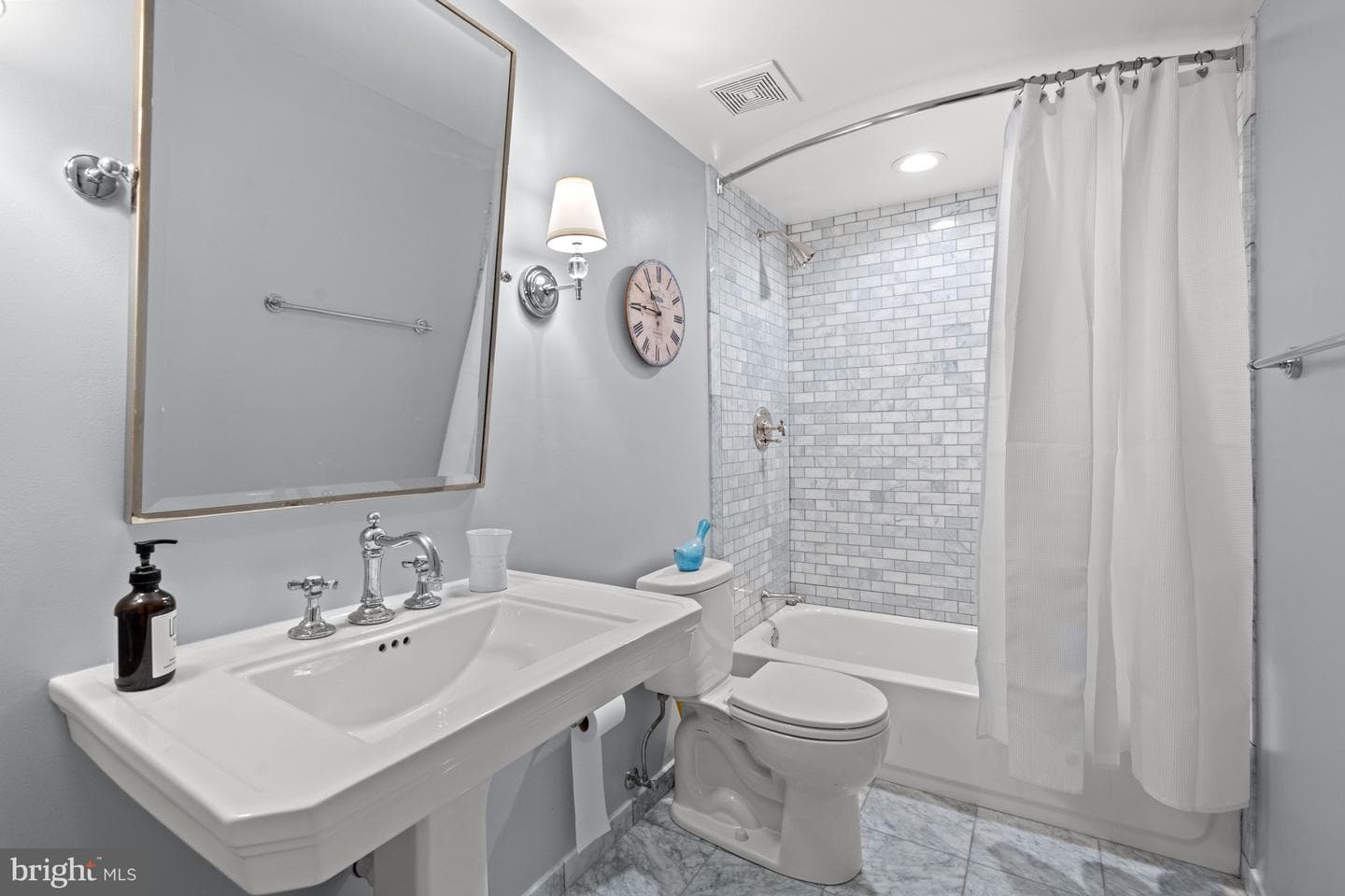 7722 Brookville Road photo 28