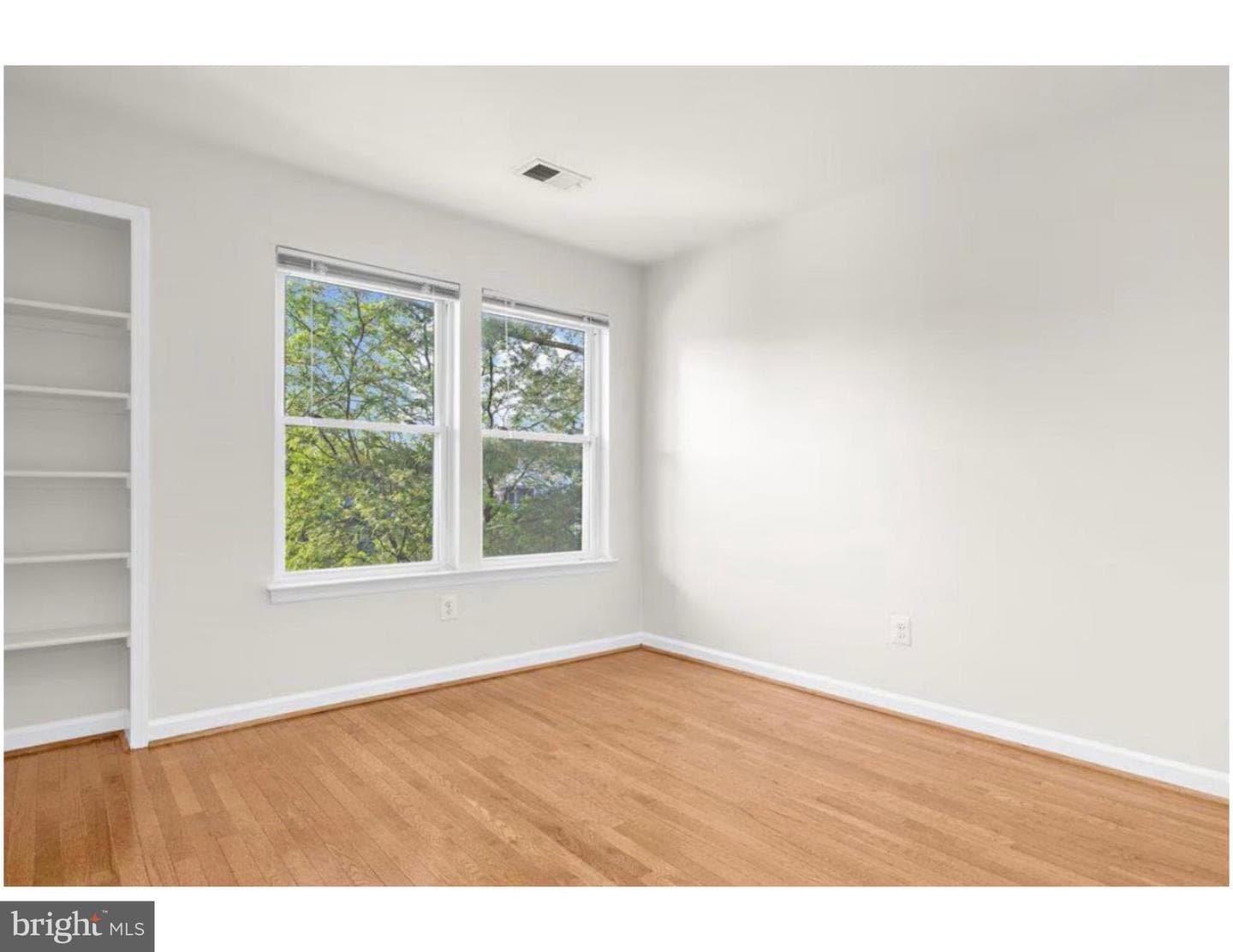 3323 Sir Thomas Drive #3-A-32 photo 17