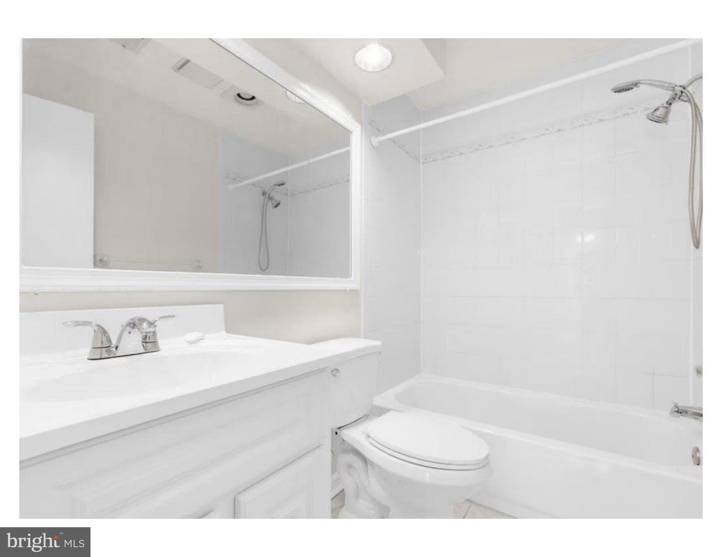 3323 Sir Thomas Drive #3-A-32 photo 18
