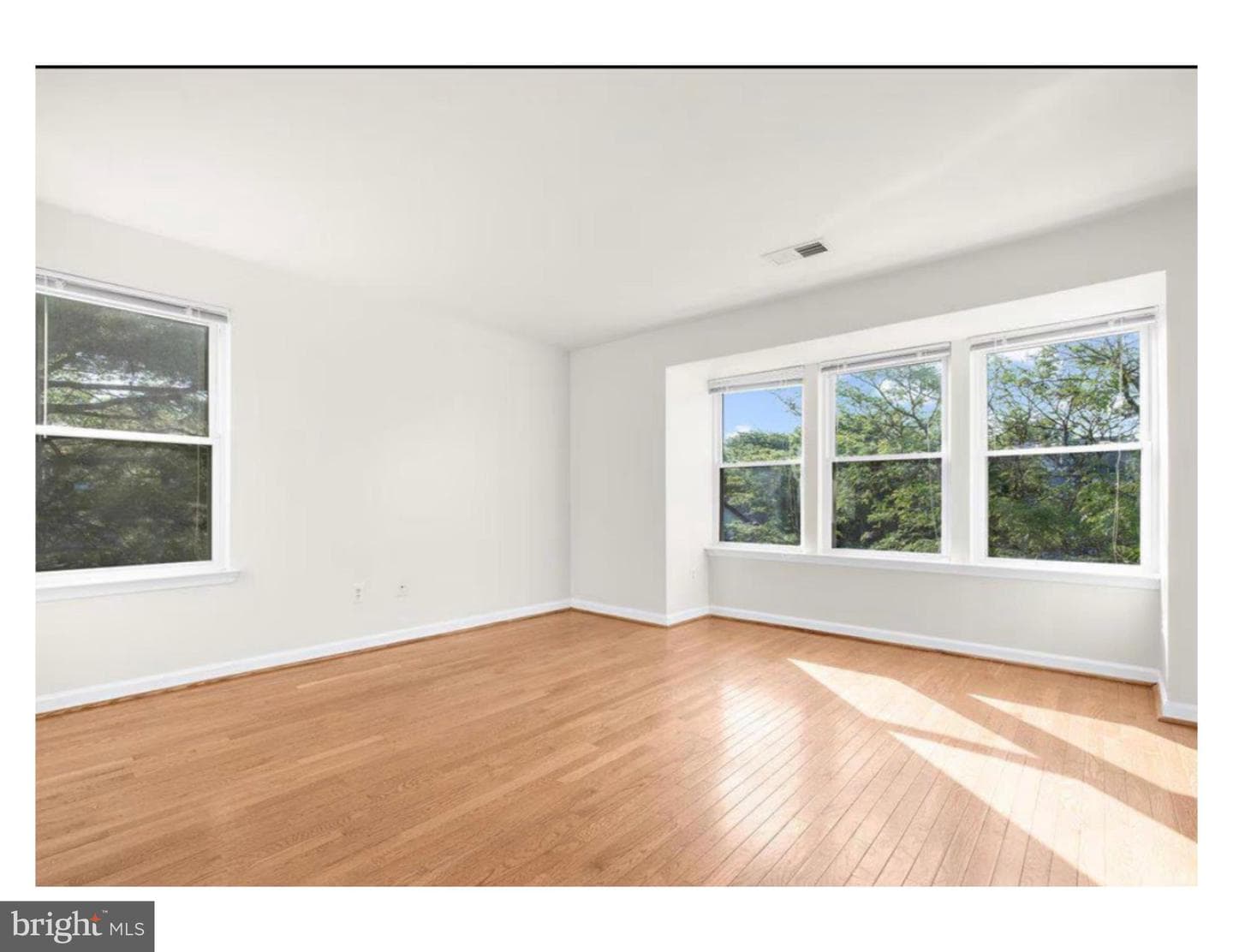 3323 Sir Thomas Drive #3-A-32 photo 6