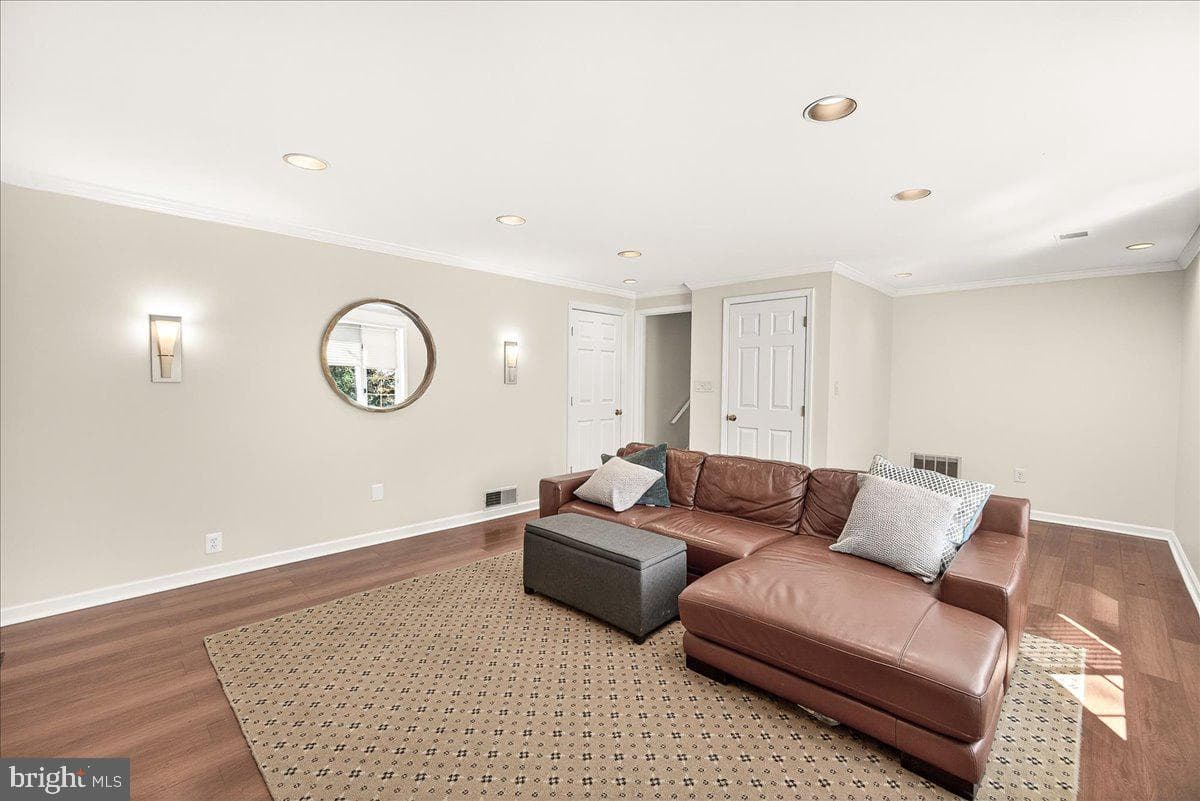 19005 Plummer Drive photo 38