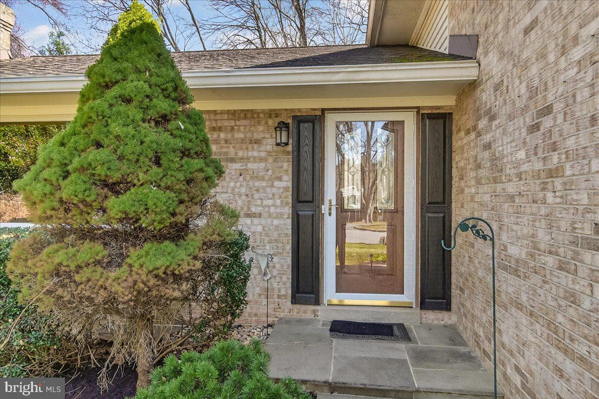 19005 Plummer Drive photo 6