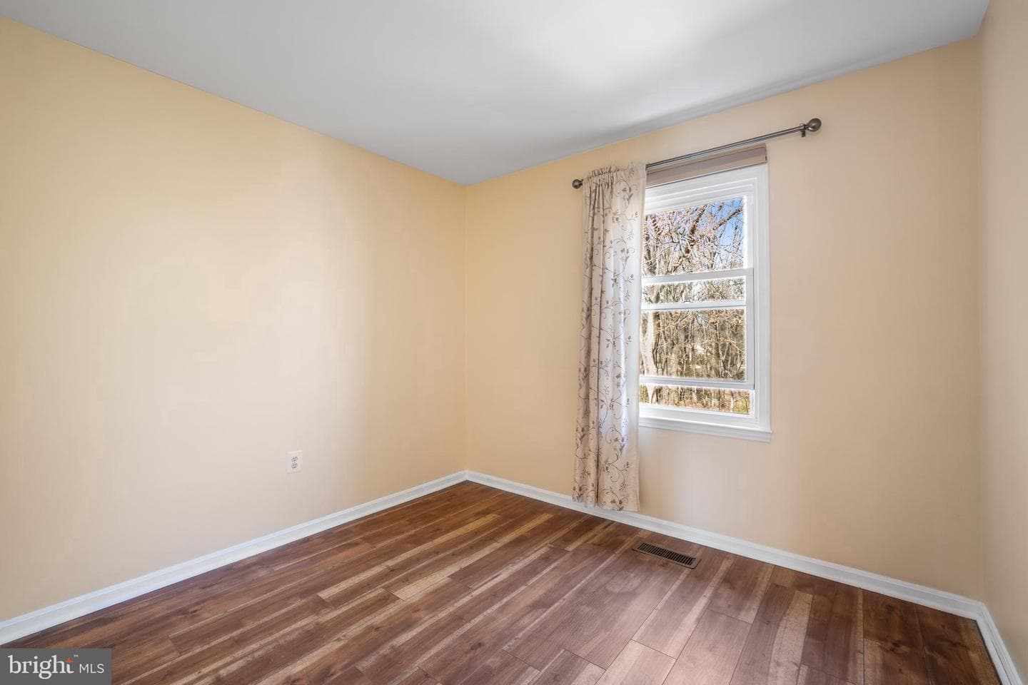 7857 Heatherton Lane photo 20