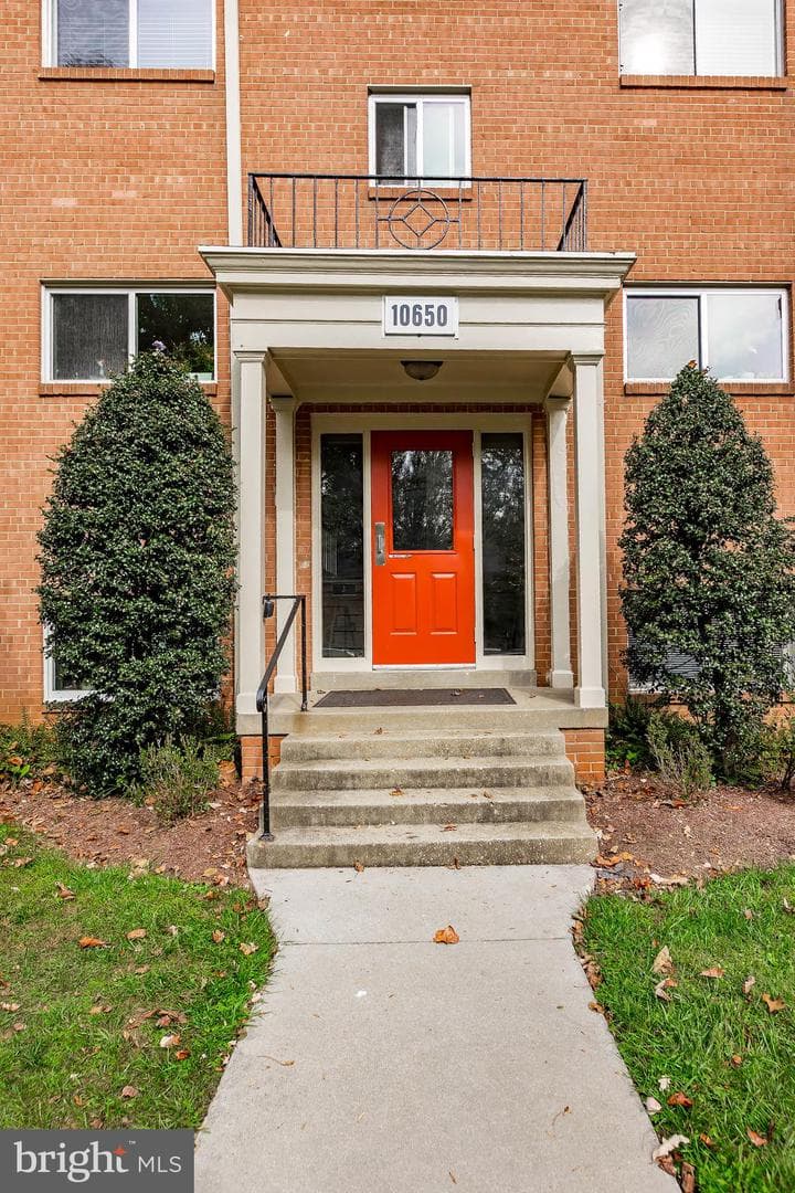 10650 Weymouth Street #201 photo 3