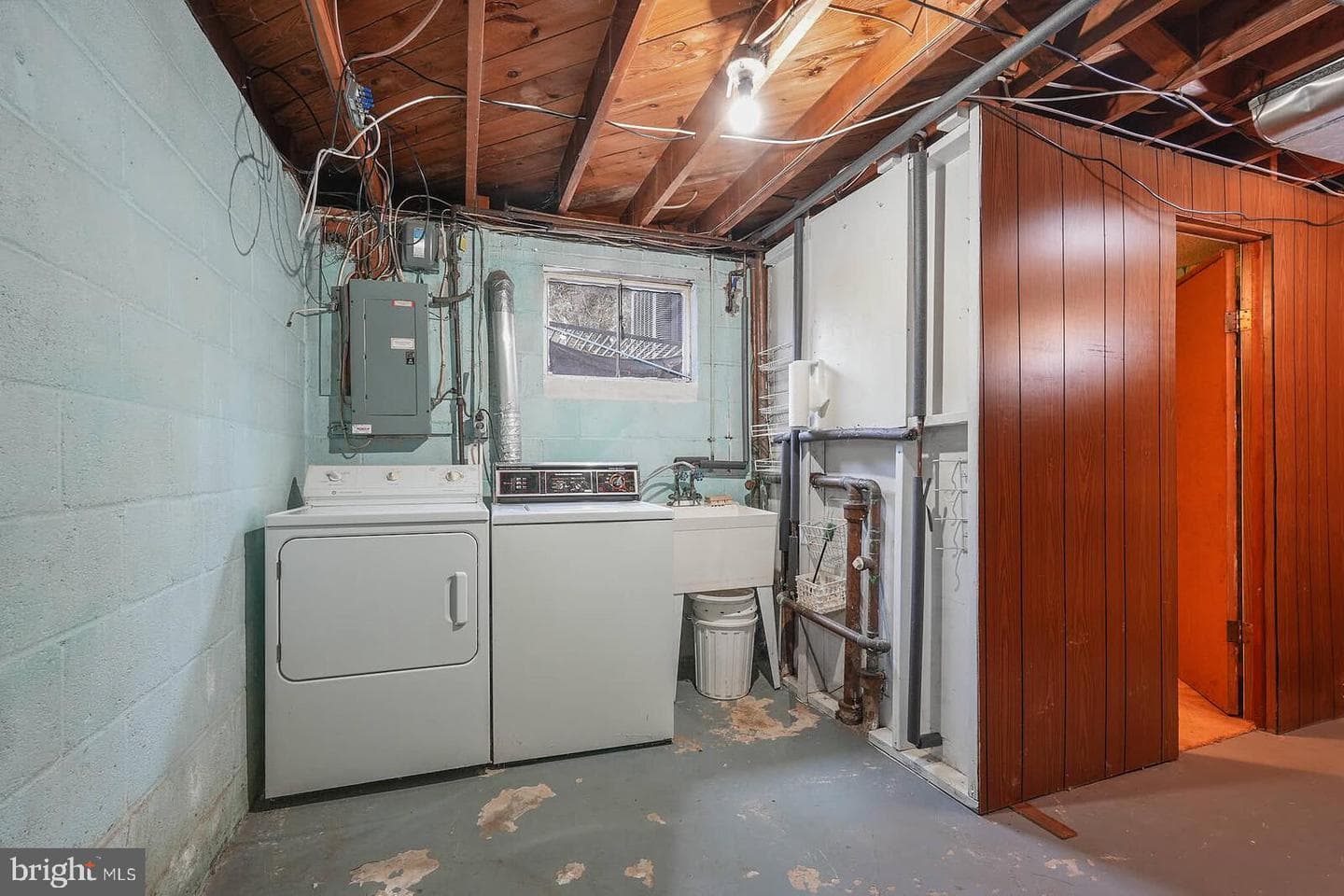 9403 Avenel Road photo 30