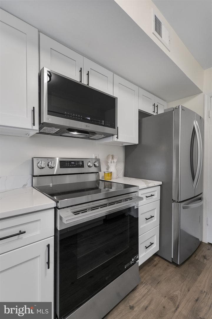 20248 Shipley Terrace #301 photo 4