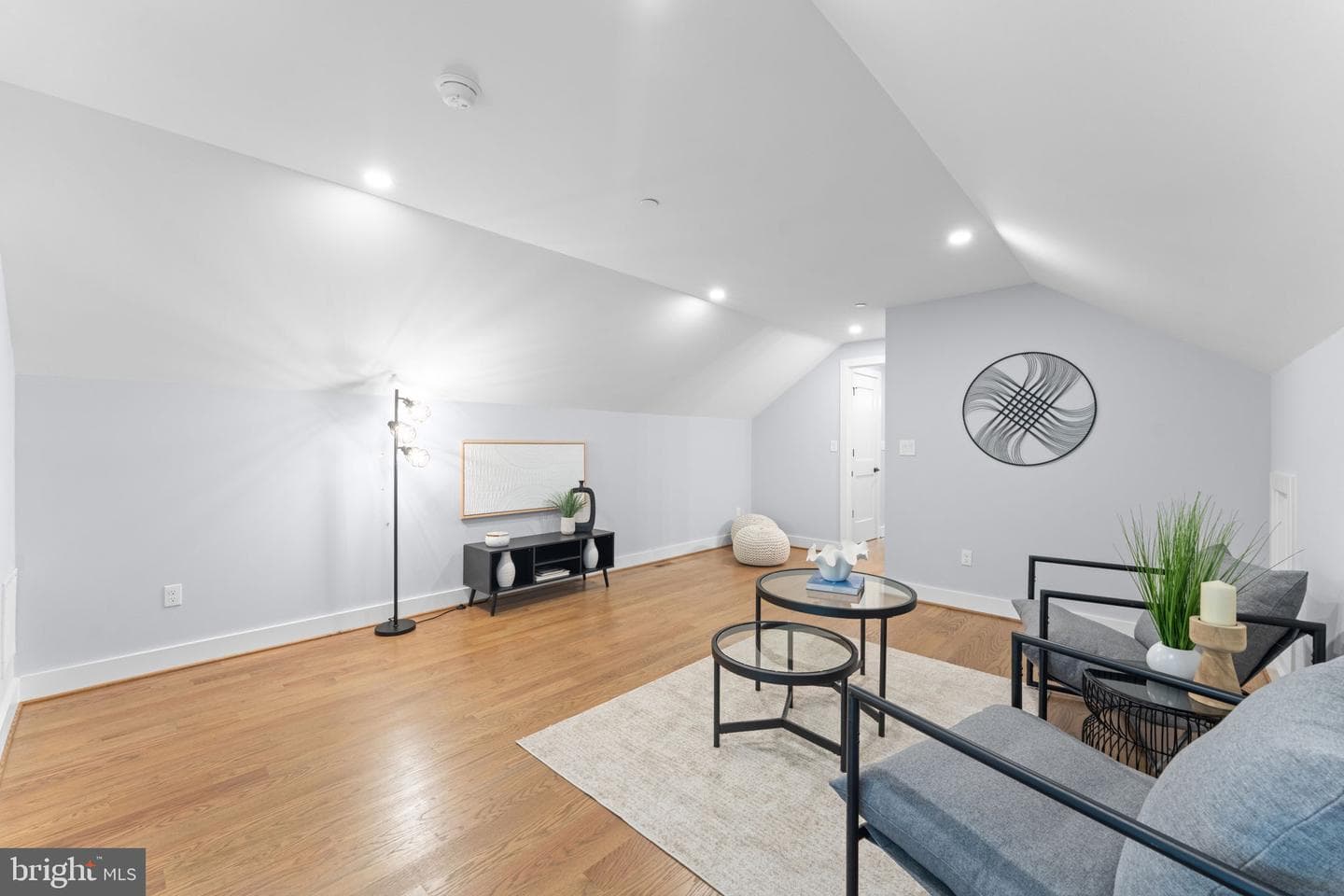 8104 Woodhaven Boulevard photo 67