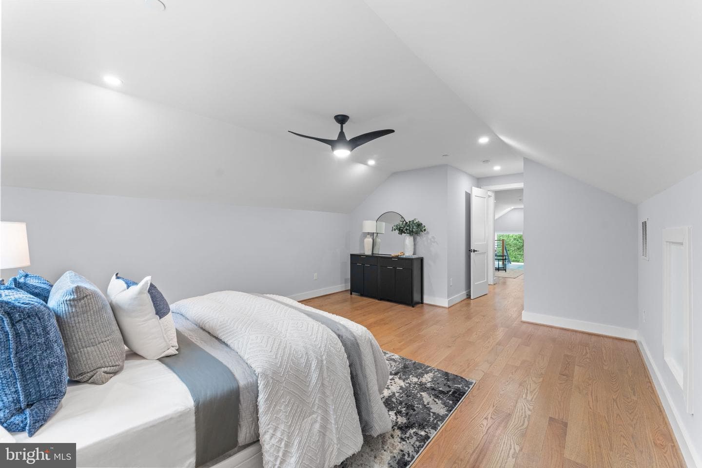 8104 Woodhaven Boulevard photo 74