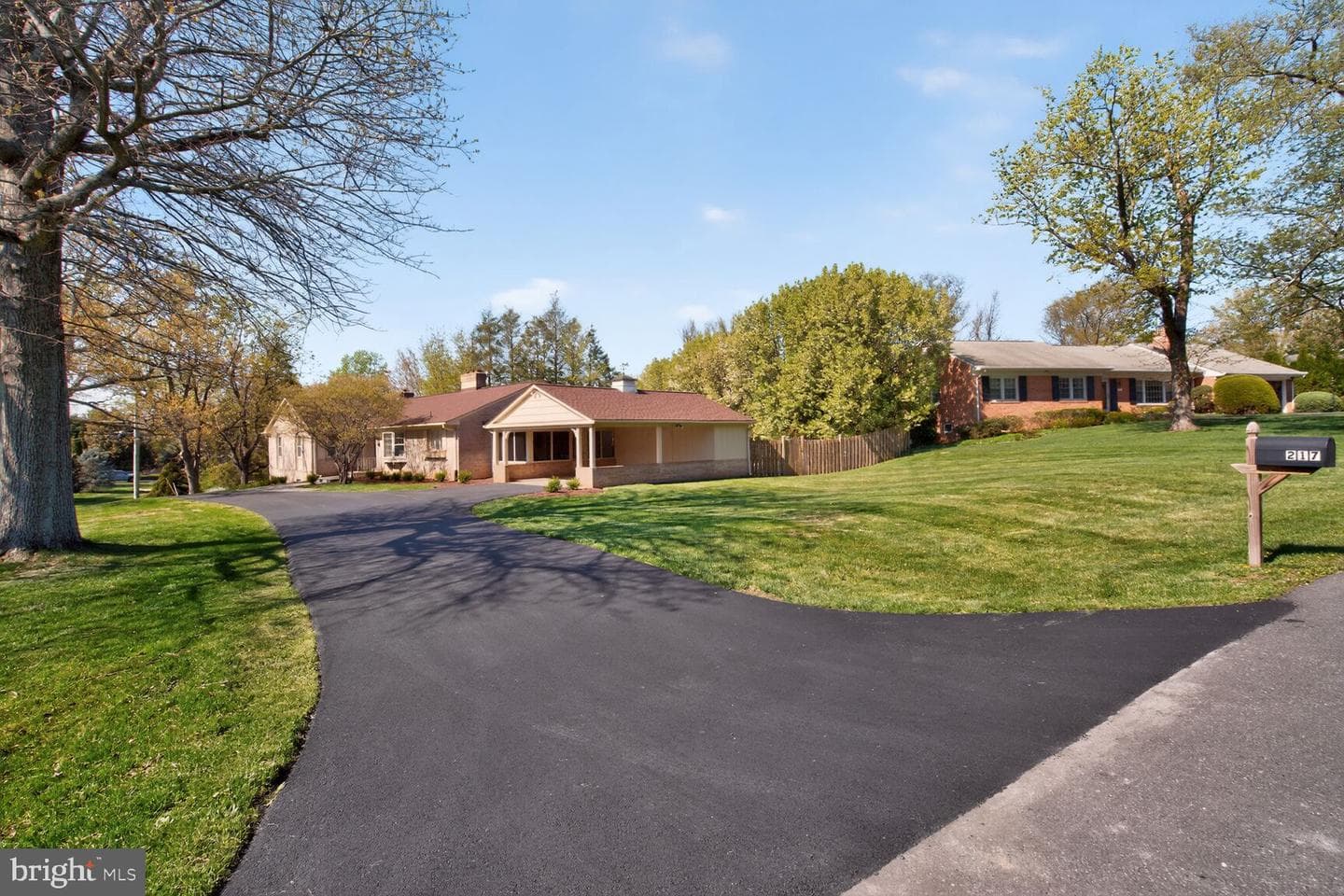 217 Kimblewick Drive photo 4