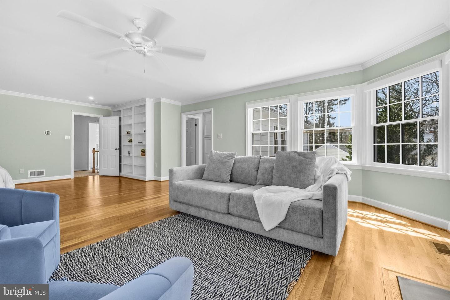 7917 Greentree Road photo 27