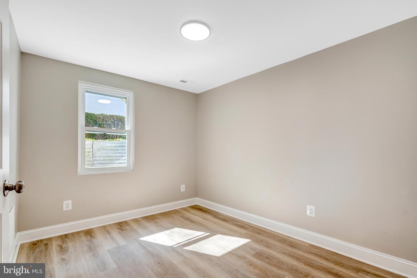 7703 Newmarket Drive photo 29
