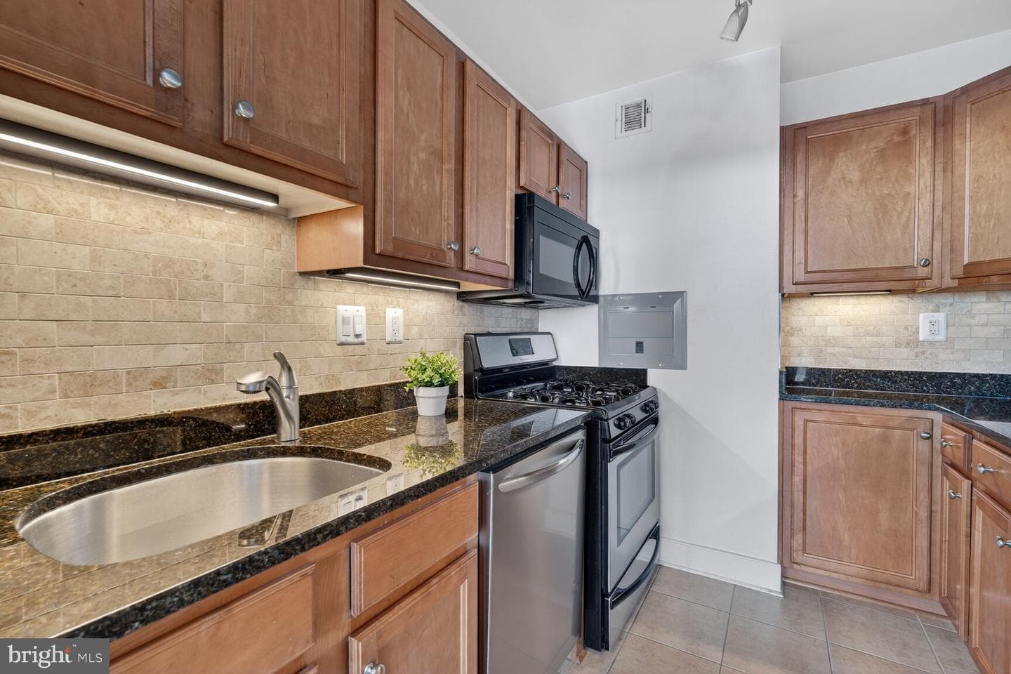 1220 Blair Mill Road #1403 photo 11
