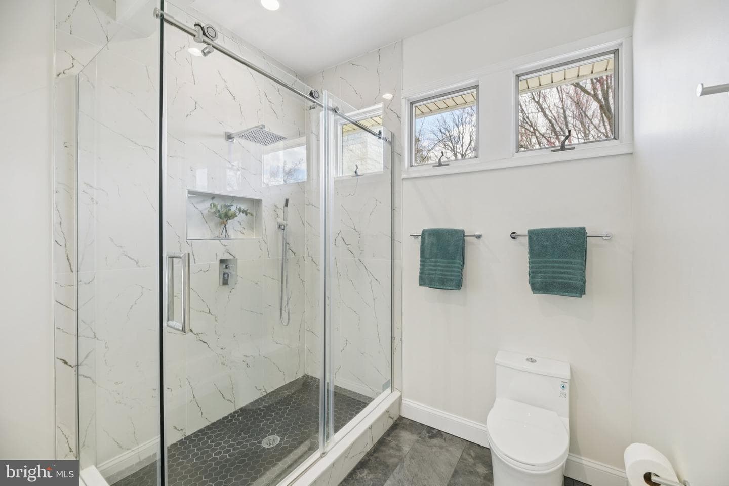 5625 Lamar photo 29